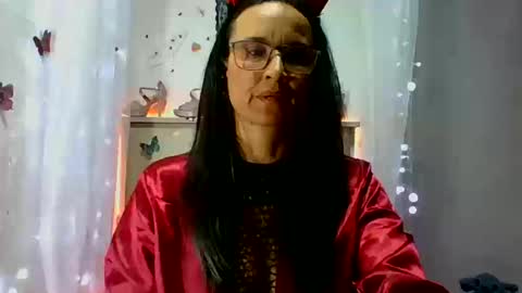 SANDRA online show from 10.18.25
