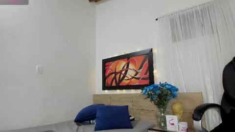 Lauralove online show from 07.08.26
