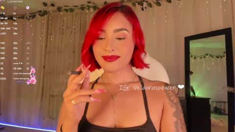 Snapshot of _lauraspencer_ chatting on 09.20.25 Laura online show from 09.20.25