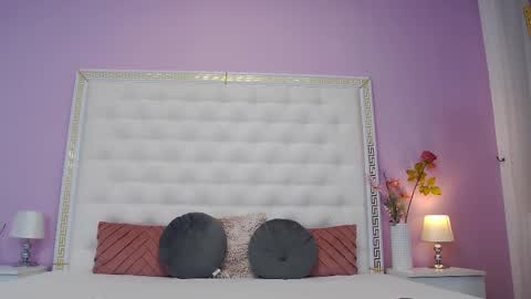 Lena Paul online show from 12.01.25