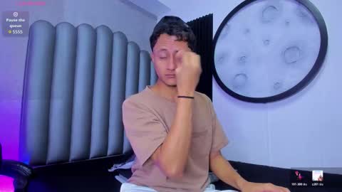 _leohot_ online show from 01.10.26