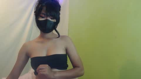 _lilies_gigi_ online show from 03.12.25