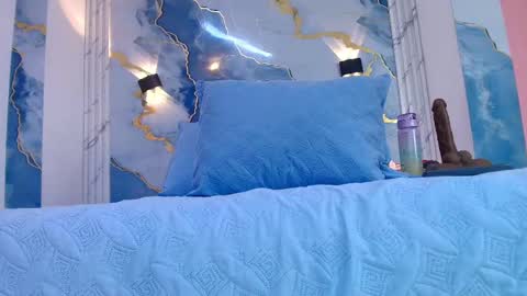 Lorrayne online show from 09.26.25