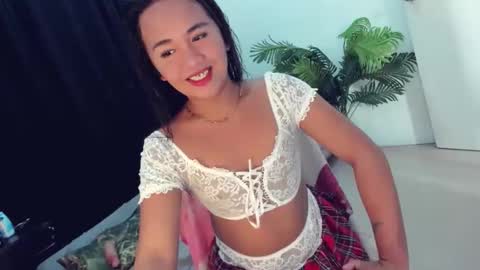 _lovelyyan69_ online show from 11.21.25