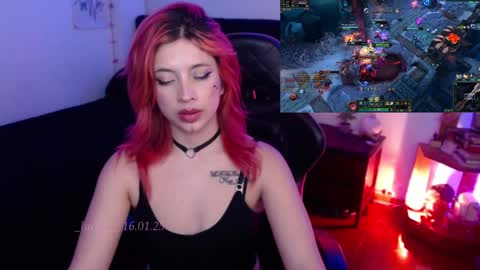 Queen.  Help me reach 100 thumbs up  online show from 01.17.25