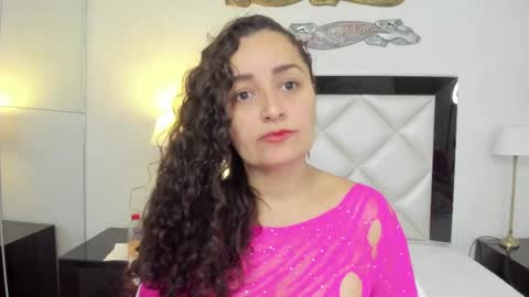  luna  sweet  online show from 02.16.25