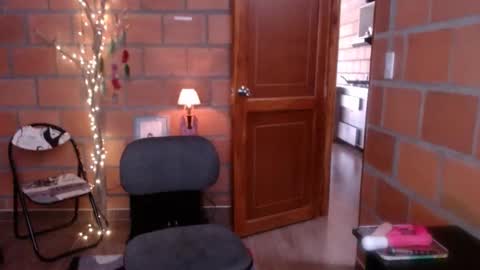 Snapshot of _lunablondie_ chatting on 12.02.24 _lunablondie_ online show from 12.02.24