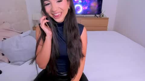 Lynna online show from 04.23.26