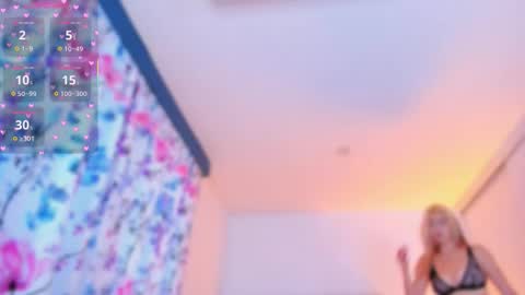 Snapshot of _lyuhasvart_ chatting on 10.27.25 online show from 10.27.25