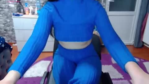 Snapshot of _mari___ chatting on 01.07.26 Mari online show from 01.07.26