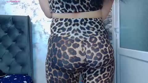 Snapshot of _mari___ chatting on 01.09.26 Mari online show from 01.09.26