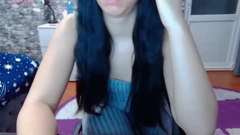 Snapshot of _mari___ chatting on 01.14.26 Mari online show from 01.14.26