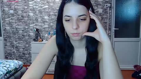 Snapshot of _mari___ chatting on 02.10.26 Mari online show from 02.10.26