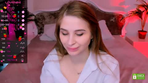 Snapshot of _mari_clark chatting on 02.01.25 Eva online show from 02.01.25