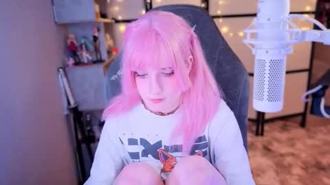 Mariko online show from 11.16.25