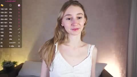  Gwen  online show from 10.01.25