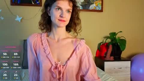 Snapshot of _masterpiece__ chatting on 05.16.26 Sophia online show from 05.16.26