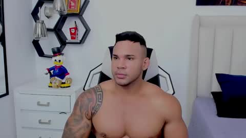 _matthew_santos_ online show from 01.11.25