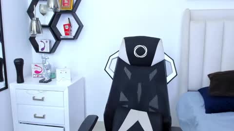 _matthew_santos_ online show from 02.24.25