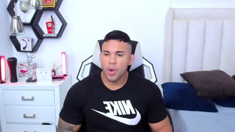 _matthew_santos_ online show from 03.11.25