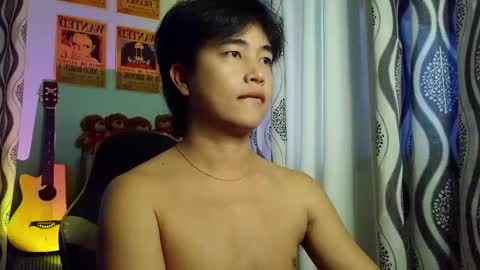 Snapshot of _maxurbate chatting on 12.18.25 MAX Dont forget to follow online show from 12.18.25