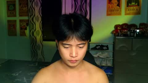 Snapshot of _maxurbate chatting on 01.19.26 MAX Dont forget to follow online show from 01.19.26