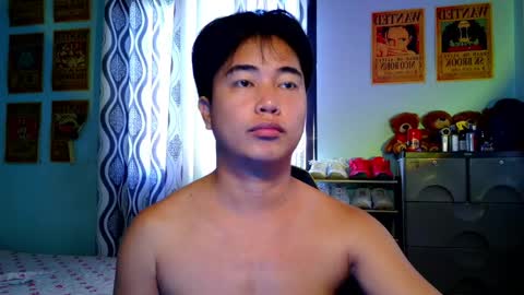Snapshot of _maxurbate chatting on 04.28.26 MAX Dont forget to follow online show from 04.28.26