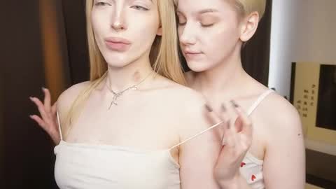 Elva and Kate  online show from 05.08.26
