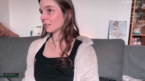 Snapshot of _meg chatting on 11.30.25 Meg online show from 11.30.25