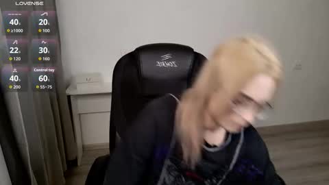 _meow_neko_ online show from 02.19.26