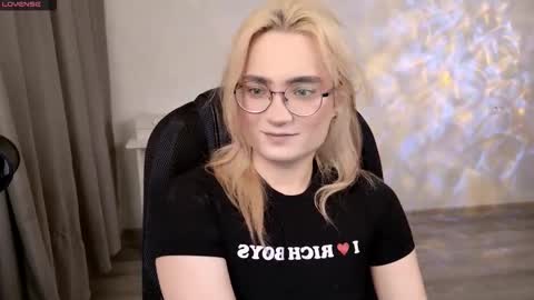 _meow_neko_ online show from 03.14.26