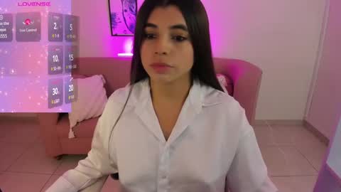 Snapshot of _mia_blue_18_ chatting on 09.15.25  MIa blue 18  online show from 09.15.25