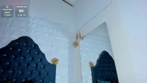 _mia_milf_ online show from 04.23.26