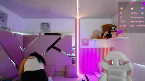  Mia  online show from 10.06.25