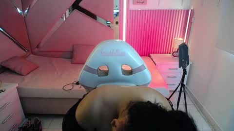  Mia  online show from 05.06.26
