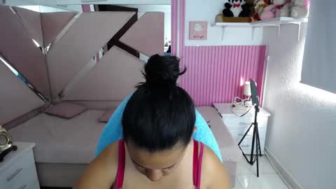  Mia  online show from 05.08.26