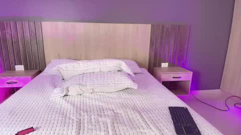 _miamiller_ online show from 02.13.25