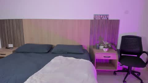 _miamiller_ online show from 09.25.25