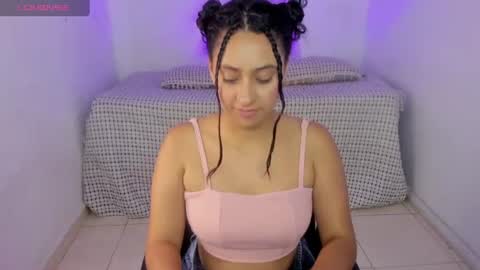 Snapshot of _miavelvett chatting on 07.27.26 Mia online show from 07.27.26