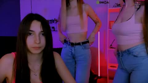 Snapshot of _mila_fire chatting on 05.15.26 your Mila online show from 05.15.26