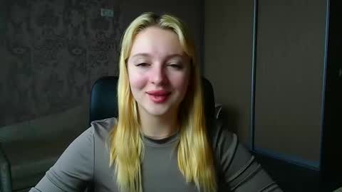 Snapshot of _mila_la_ chatting on 02.13.26 Melanie online show from 02.13.26