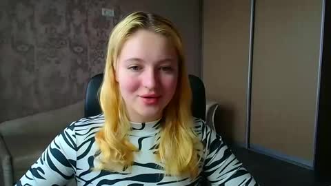 Snapshot of _mila_la_ chatting on 02.26.26 Melanie online show from 02.26.26