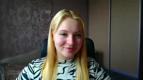 Snapshot of _mila_la_ chatting on 03.19.26 Melanie online show from 03.19.26