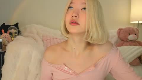 Snapshot of _milli_sun chatting on 05.24.26 Kim online show from 05.24.26