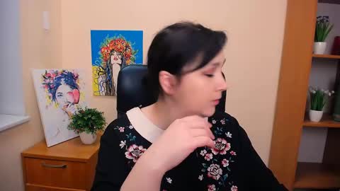 Snapshot of _miranda_sun chatting on 02.14.25 Miranda online show from 02.14.25