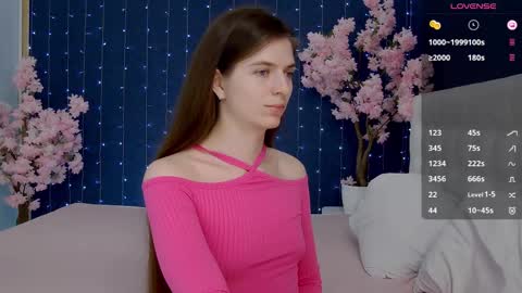 Snapshot of _mirror_girl chatting on 03.07.25 Victoria online show from 03.07.25