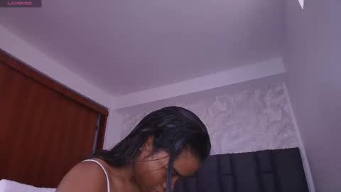 Snapshot of _mishell chatting on 11.01.25 Mishell online show from 11.01.25