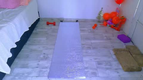 karoline uwu online show from 10.04.25