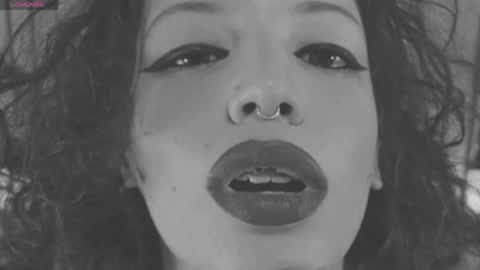 Snapshot of _missmariaa_ chatting on 05.27.26 Mara Independent model online show from 05.27.26