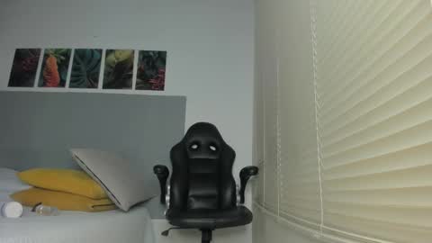 _molly_rosse_ online show from 02.14.26